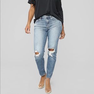 Tobi High Rise Mom Jeans- Medium Blue Wash